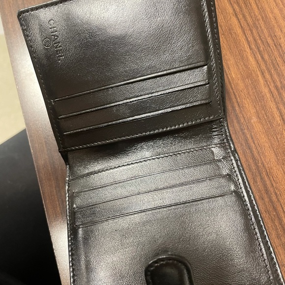 Authentic Chanel Wallet - Picture 5 of 8